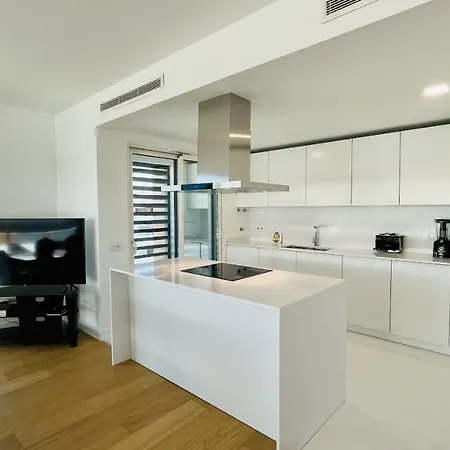 דירה Prime - Shared Pool - 6 Guests -
