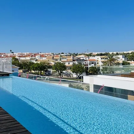 Prime - Shared Pool - 6 Guests - *