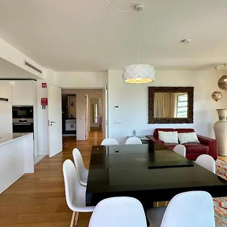 Prime - Shared Pool - 6 Guests - דירה